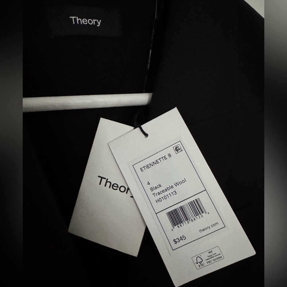 Theory Etiennette Blazer in Good Wool - Picture 6 of 6